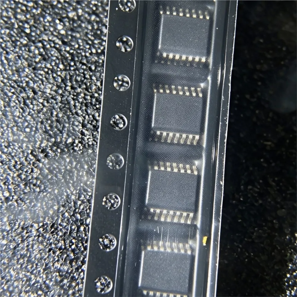 1-5PCS MAX3645EEE MAX3645 UCC3585M UCC3585 LTC2910CGN 2910 AD73311ARSZ AD73311 AD73311ARS