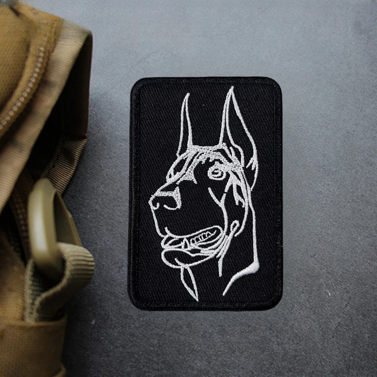 Lizard Morale Badge Embroidery Hook and Loop Patches Tactical Doberman Pinscher Military Patch Backpack Armband