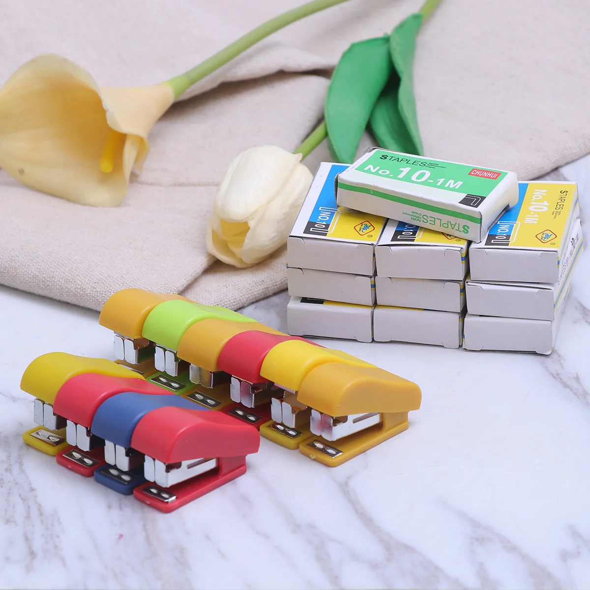 10Pcs Stapler Mini Desktop Portable Compact Lightweight Office School Home Fun Random Color Staplers Set