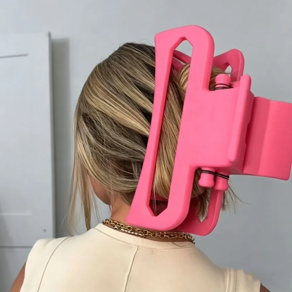 Shark Claw Clip