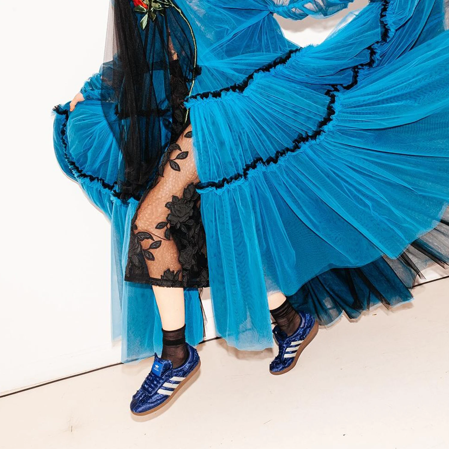 حذاء أديداس الأصلي البرسيم للرجال والنساء من الساتان خفيف الوزن كاجوال كلاسيكي JP9282