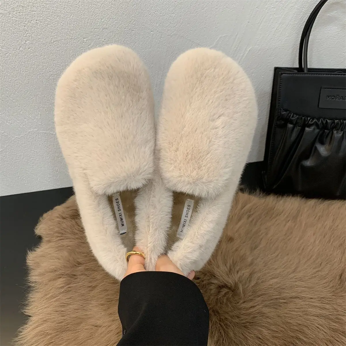 Black Downy Slip On Loafers Women Warm Winter Flat Fluffy Shoes Soft Sole Beige Fur Moccasins Mom Granny Furry Ballet Flats