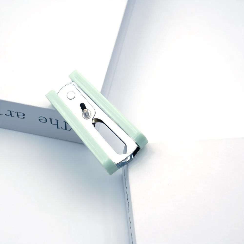 

Acrylic Staple Remover Nail Puller Tool Ergonomic Handheld Mini Pocket Stapler Puller File Booklet Binder Staple