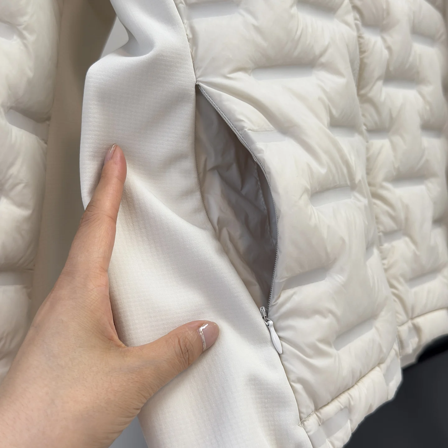 Cappotto invernale leggero e caldo in piuma Duet con cappuccio Capispalla casual Sl incollato Cappotto invernale con imbottitura al 90% di piume bianche Du