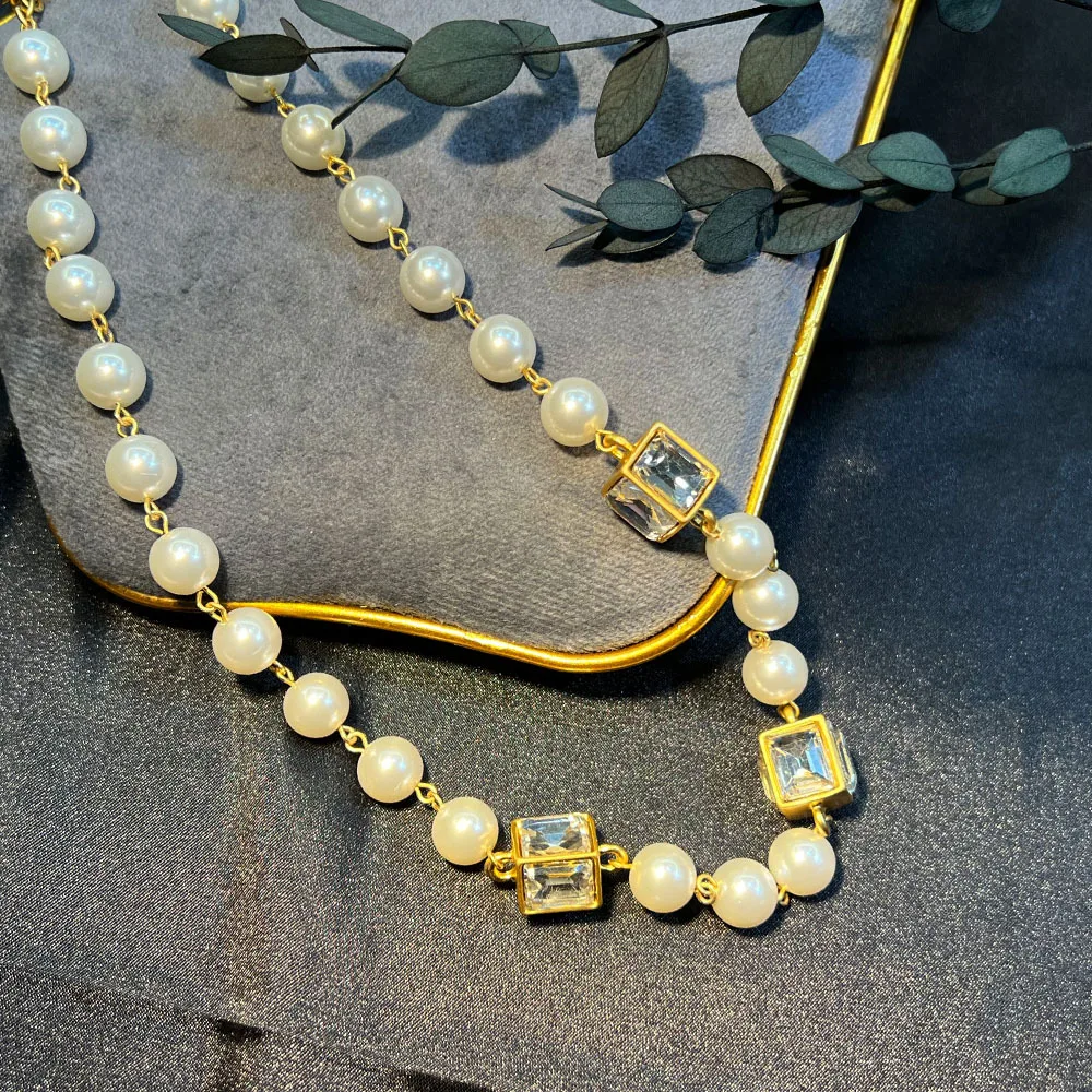 Vintage diamond necklace does not fade women's high-end sense elegant niche fashion medieval zircon pearl necklace women's batch