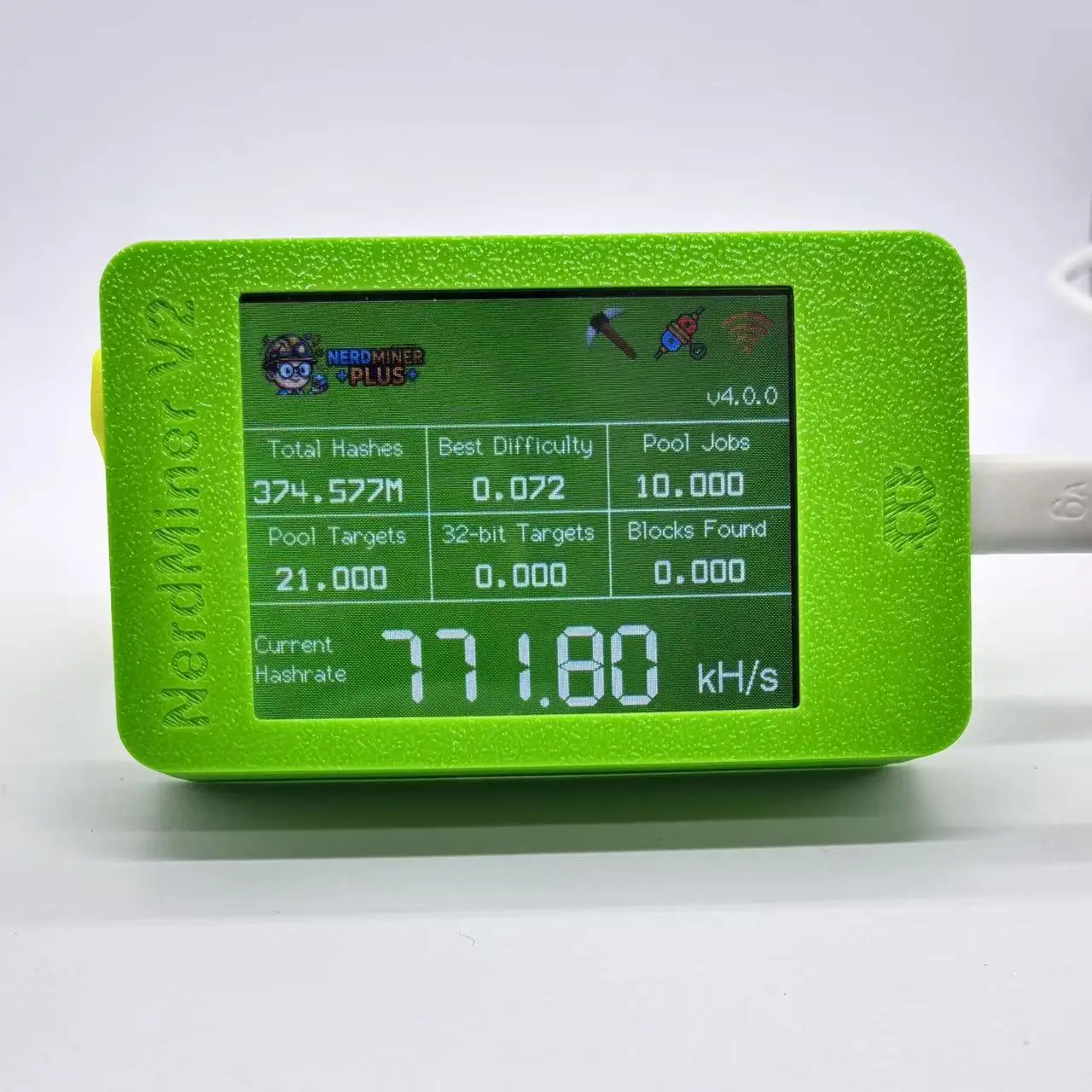NMMINER NerdMiner Plus V4.0.0 ESP32 Development Board, 700+ KH/s Bitcoin Solo Miner, 2.8-Inch Touch Display