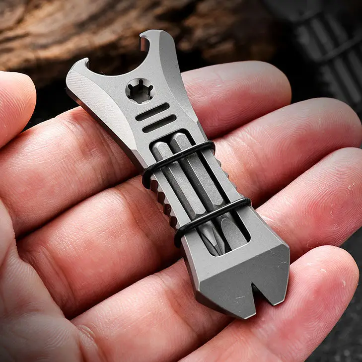 4 in 1 Outdoor Portable EDC Multifunctional Titanium Alloy Bottle Opener Pry Bar Screw Wrench Portable EDC Titanium Tool