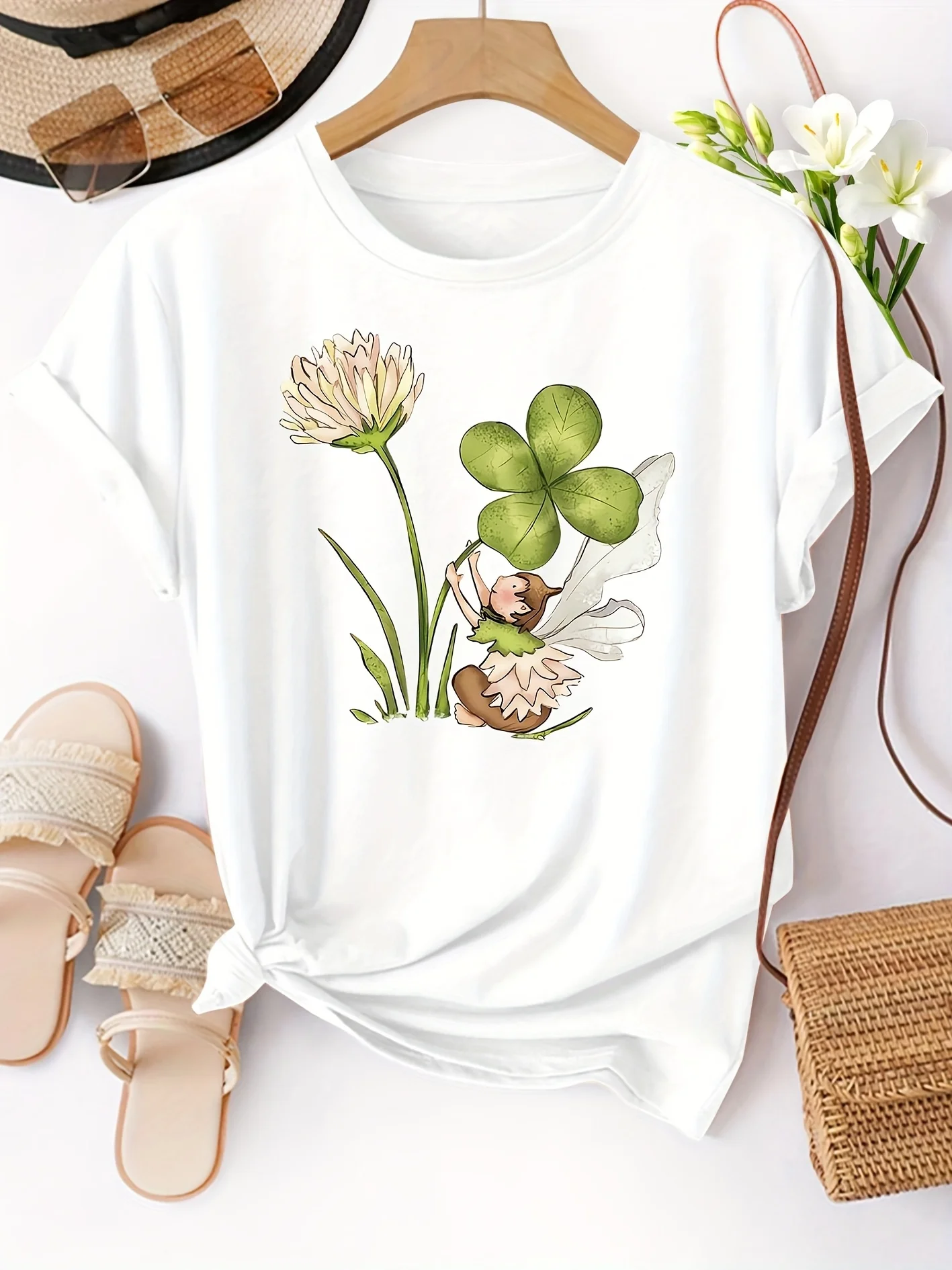 Four-Leaf Clover Print Women's Round Neck Sports T-Shirt Casual Fashionable Harajuku Short Sleeve Casual Aesthetic Clothes