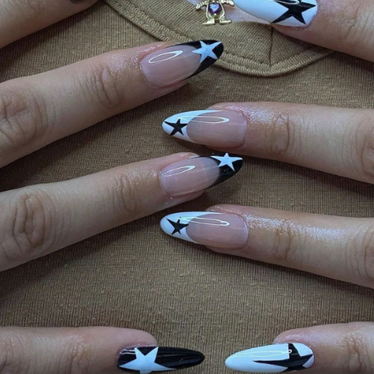 24Pcs/Set Women Girls New Medium Drop Shape French Black White Star Printing Full Coverage Wearable Fake Nail Press on Nail Art