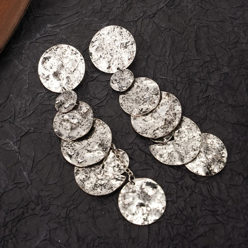 

Long Ear Studs With Bohemian-Style Irregular Circular Pieces Feature Distinctive Jewelry For Everyday Travel Accessories