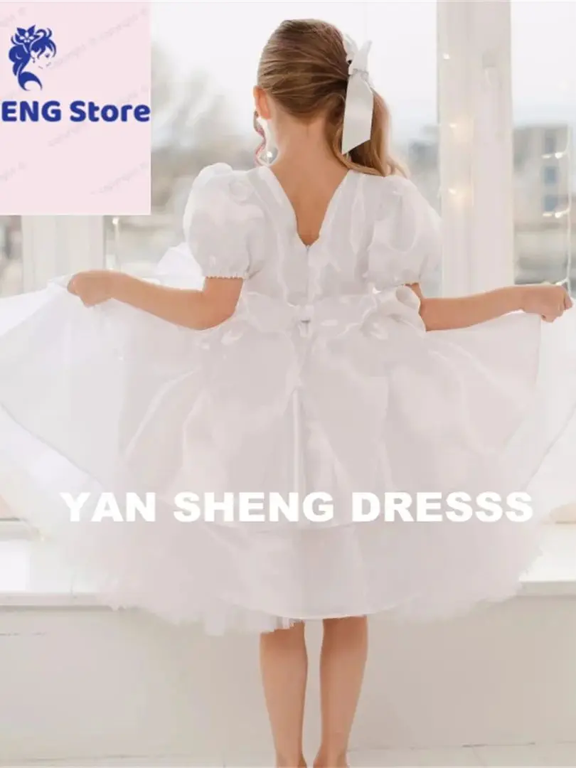 فساتين فتاة الزهور المخصصة لحفلات الزفاف وأعياد الميلاد بيضاء منتفخة متدرجة مع فيونكة وأكمام قصيرة للحفلات والولائم فساتين التواصل المقدس