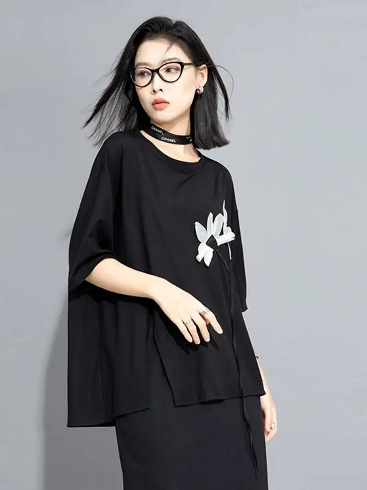 

Женская черная футболка с цветочным принтом и лентой, большого размера, повседневная, с круглым вырезом, коротким рукавом, модная, весна-лето