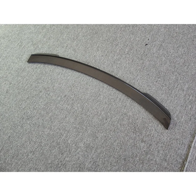 تستخدم لمجموعة الجسم Porsche Taycan Turbo 4S من ألياف الكربون الحقيقية طقم هيكل سبويلر خلفي طراز THT #4