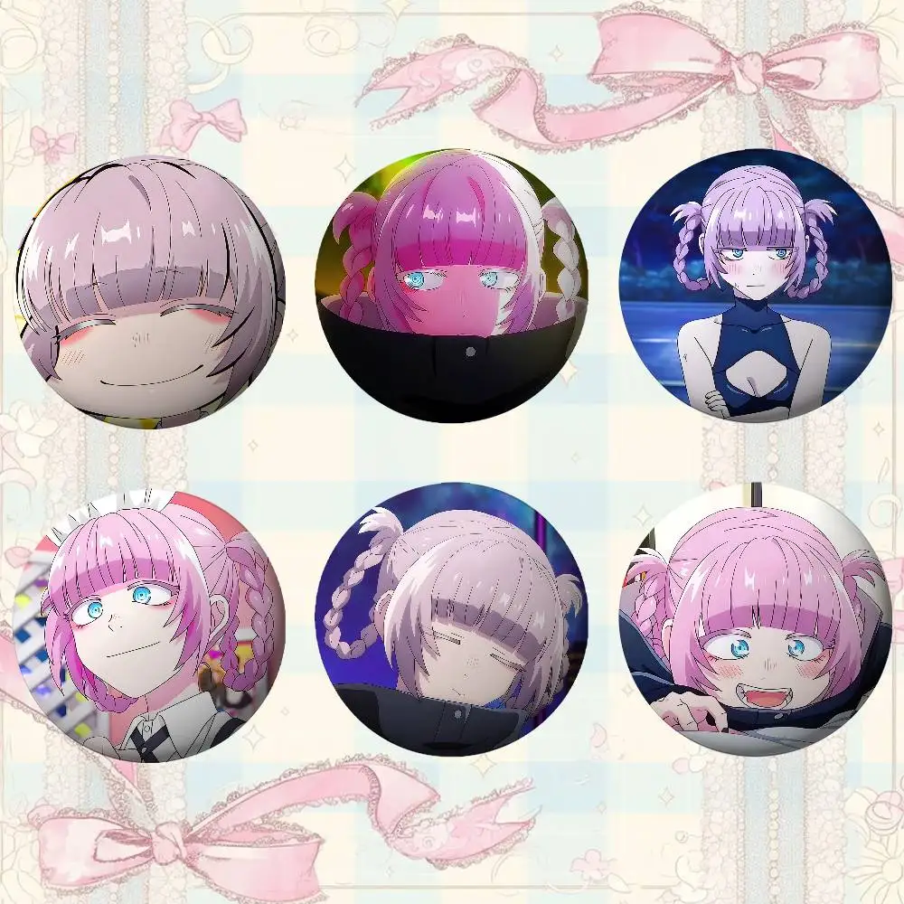 Cartoon N-Nanakusa Nazuna Broschen, stilvolle Ornament-Pins, exquisites rundes Abzeichen, Taschenzubehör, Schmuck, Geschenke