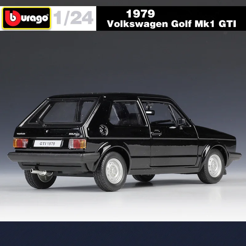 Bburago 1:24 1979 Volkswagen Golf Mk1 GTI Alloy Car Model Diecasts Metal Classic Sports Car Vehicles Model Simulation Kids Gifts