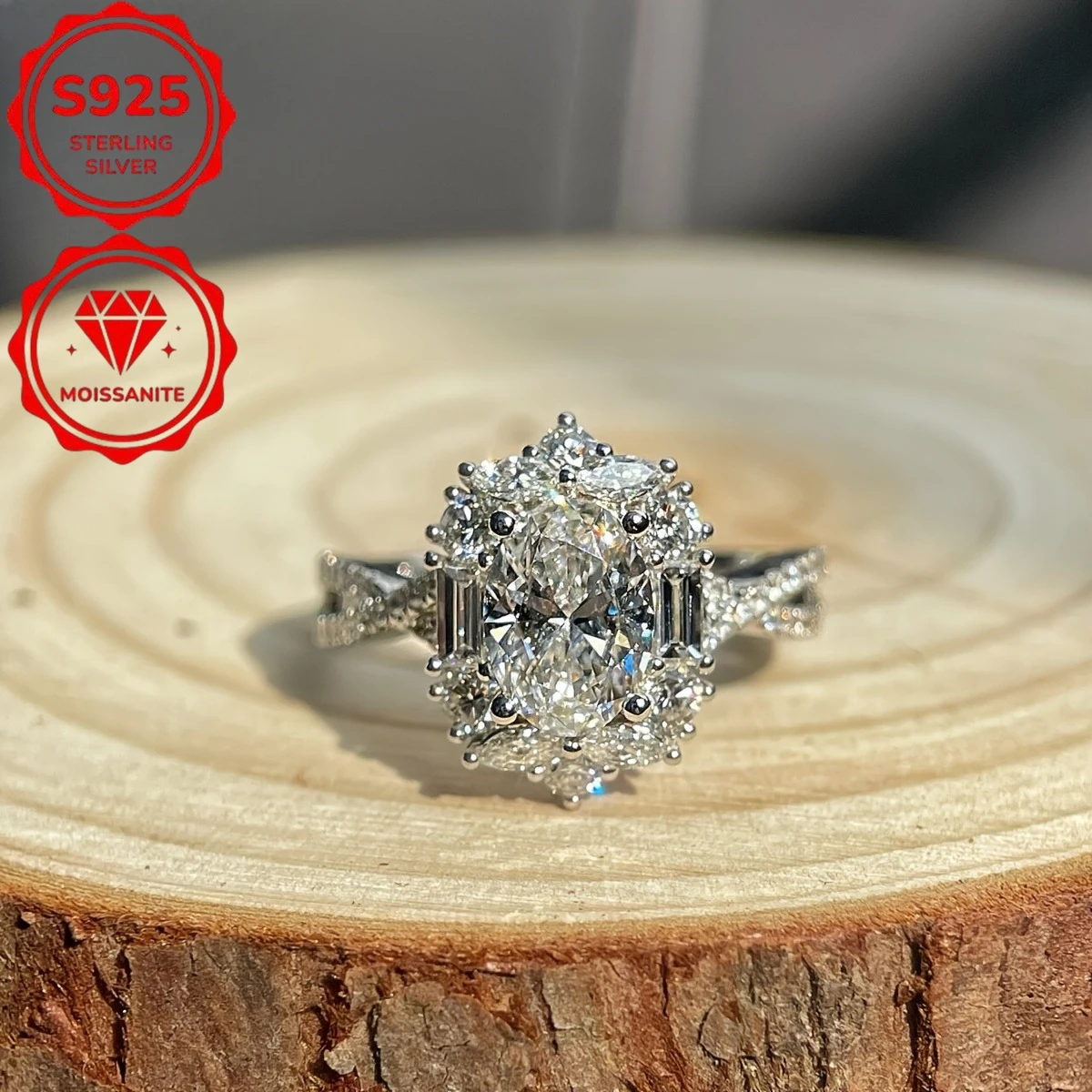 A 2-carat oval sapphire engagement ring made of 925 silver, with a Bohemian style and a cross egg design. It is perfect for weddings and anniversary celebrations, and is an ideal gift for her on Valentine's Day.