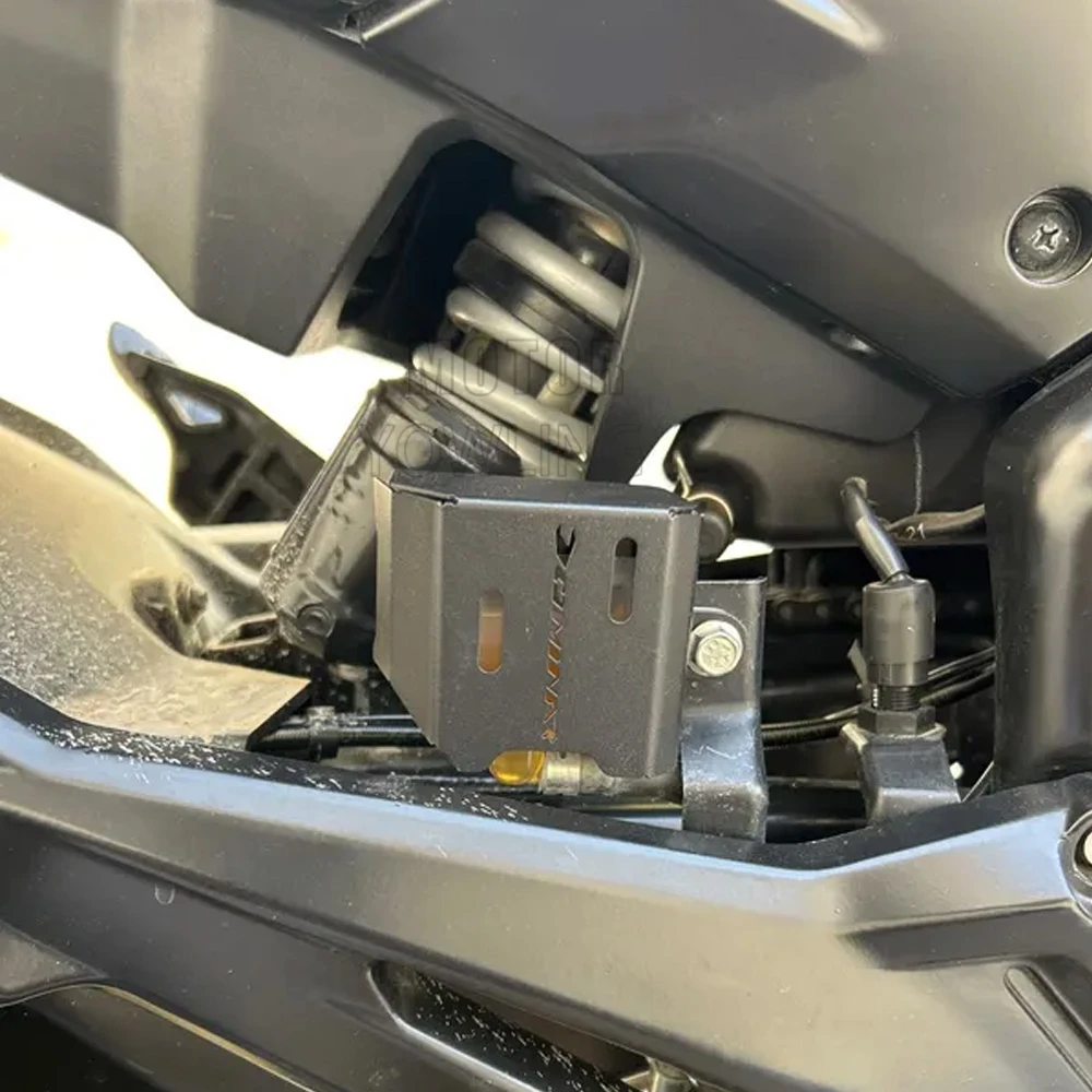 Accesorios para motocicleta, protector de tapa de depósito de líquido de frenos delantero y trasero para BAJAJ Dominar 250 400 2017-2023 2024 2025 DOMINAR 250/400
