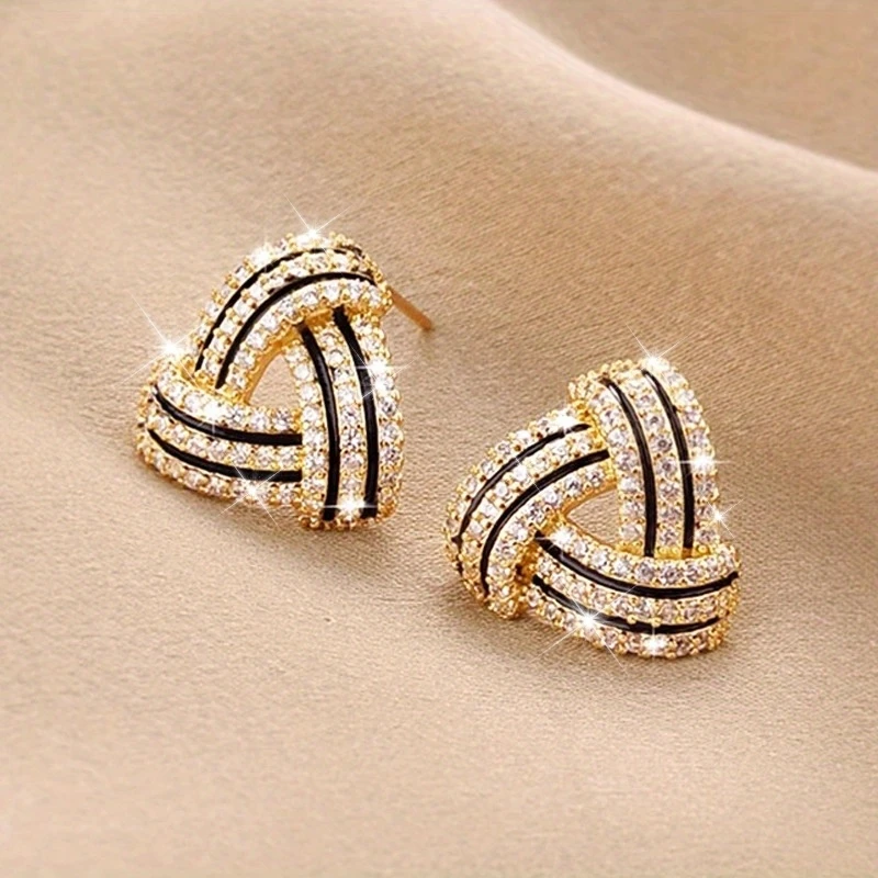 

Стильные треугольные серьги-гвоздики для повседневной носки, идеальный подарок на День святого Валентина, годовщину или день рождения.