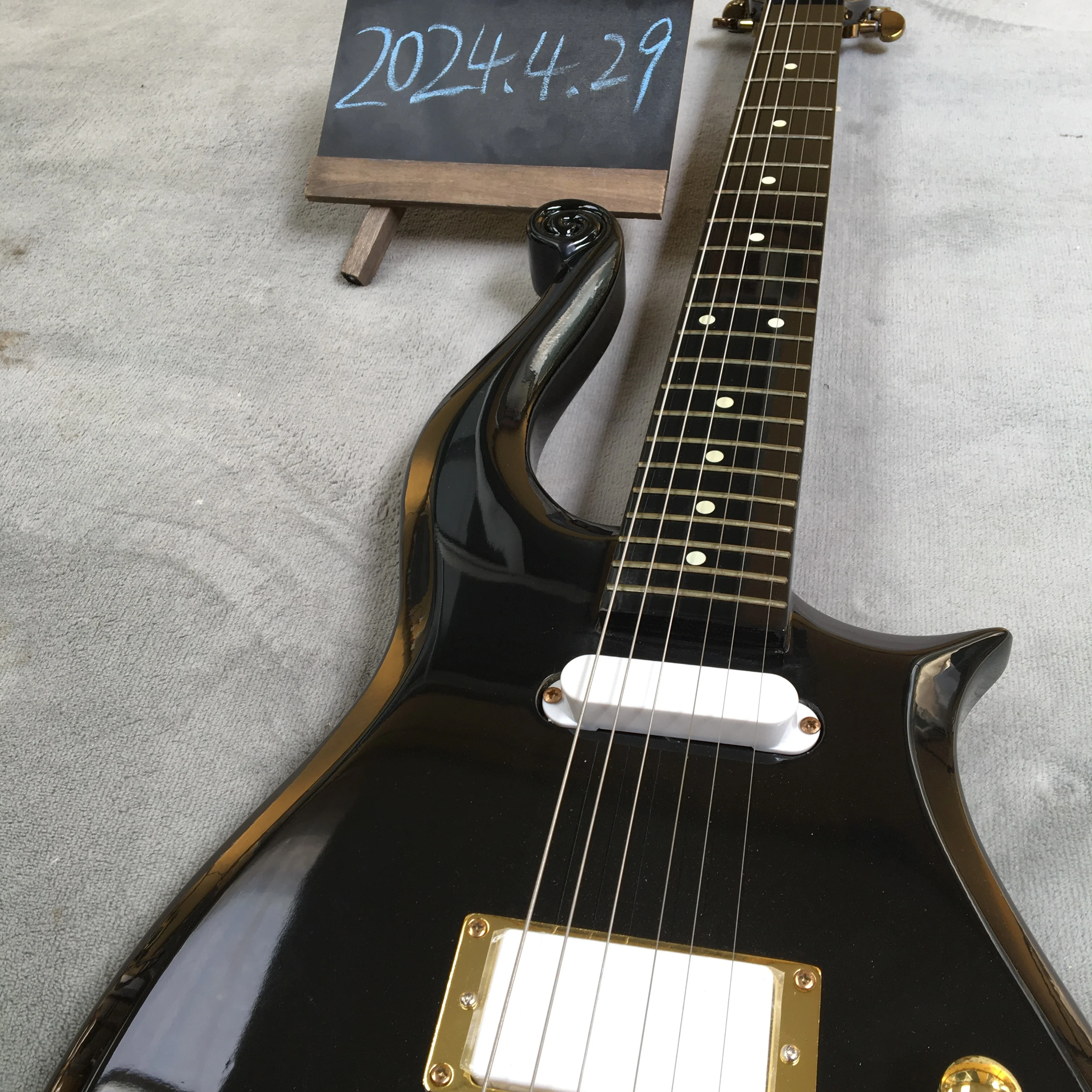 6-string special-shaped electric guitar in stock guitars gold hardware guitarra free shipping  black prince cloud guitars