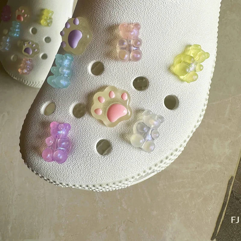 

[YU]14pcs/set Luminous Bear+Bear Footprint Combination Decoration For Clogs Detachable Accessories Shoe Charms Decoration