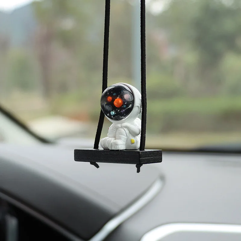 Creative astronaut car pendant rearview mirror pendant back packaging accessory
