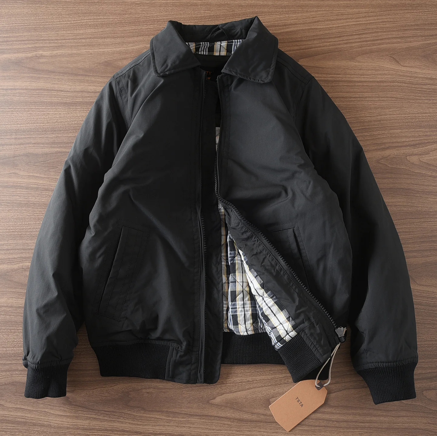 

Утепленная хлопковая куртка мужская, повседневный стиль, ветрозащитная зимняя куртка, черная хлопковая одежда, свободный крой, на молнии, с декоративными элементами, полиэстер