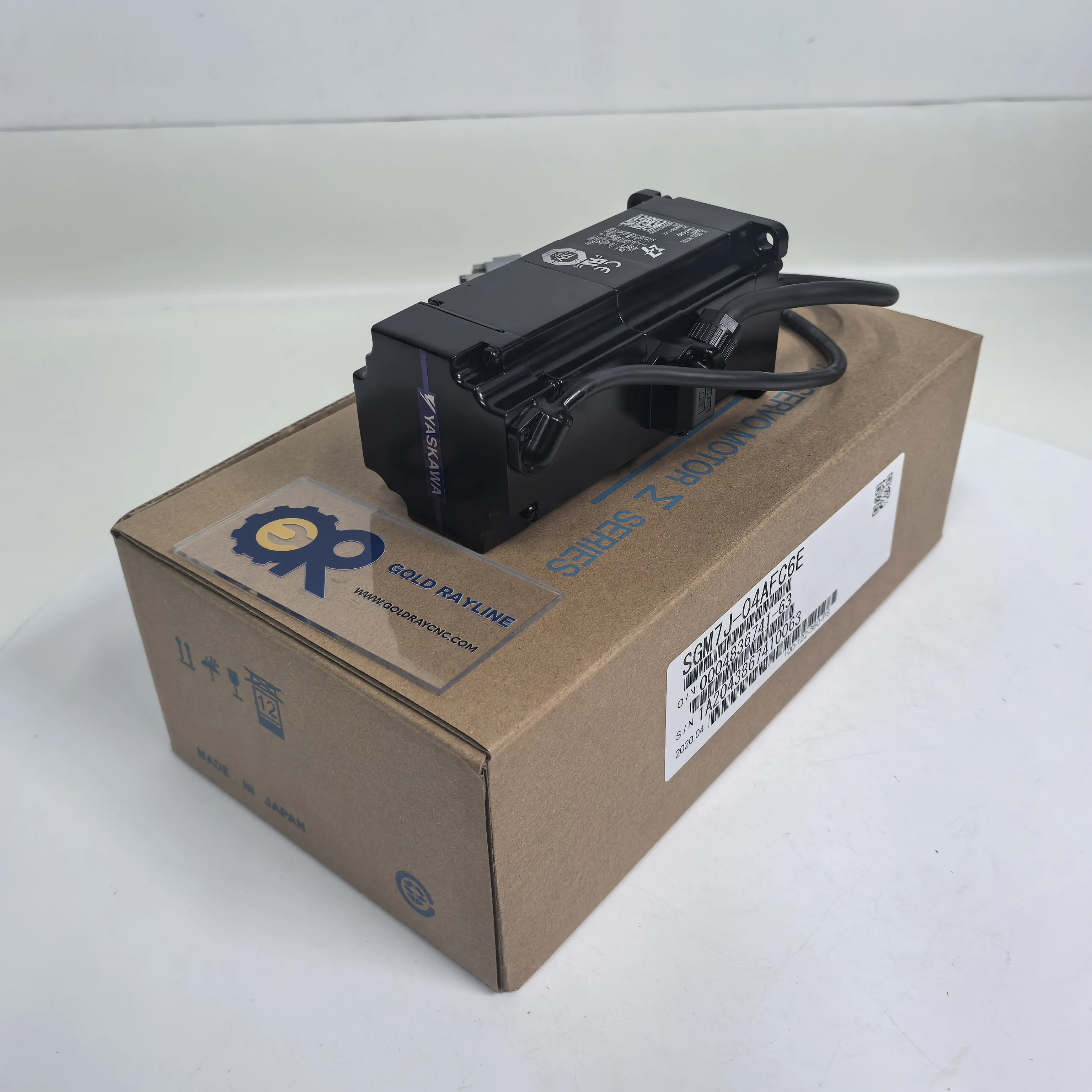 New In Box Yaskawa SGM7J-04AFC6E Servo Motor In Stock