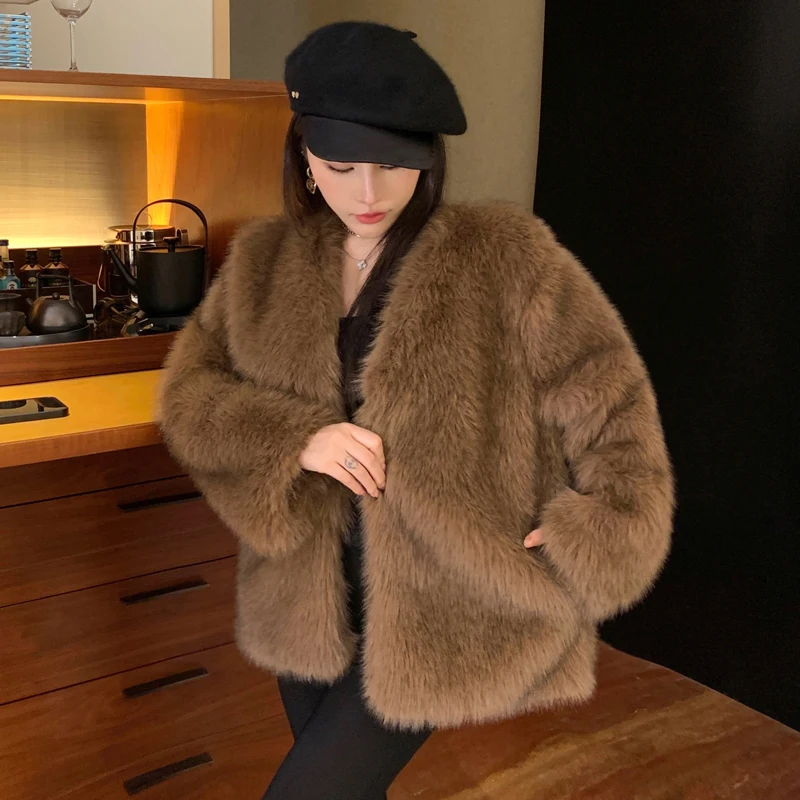 High End Winter Autumn Warm Faux Fur Coats Women Loose Thick Korean Fashion Lady Faux Fox Fur Coat Long Sleeves