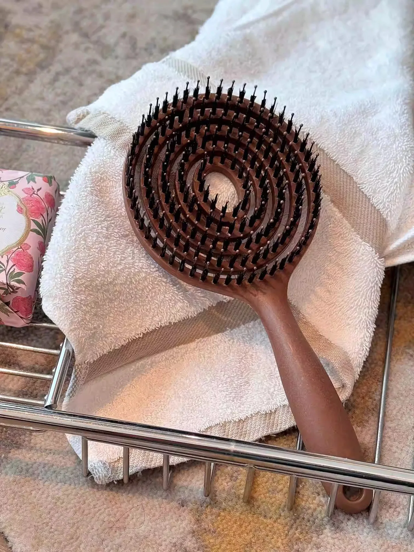 1 Stück Runde Entwirrbürste für Volumen und Kopfhautpflege, Massage-Kamm für nasse, lockige Haare, Friseur-Styling-Werkzeug – Detail 9