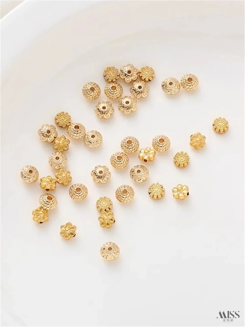 

Copper Plated 14K Color Gold Bead Spacer Gear Lantern Auspicious Cloud Flying Saucer Bead DIY Handmade Jewelry Accessories