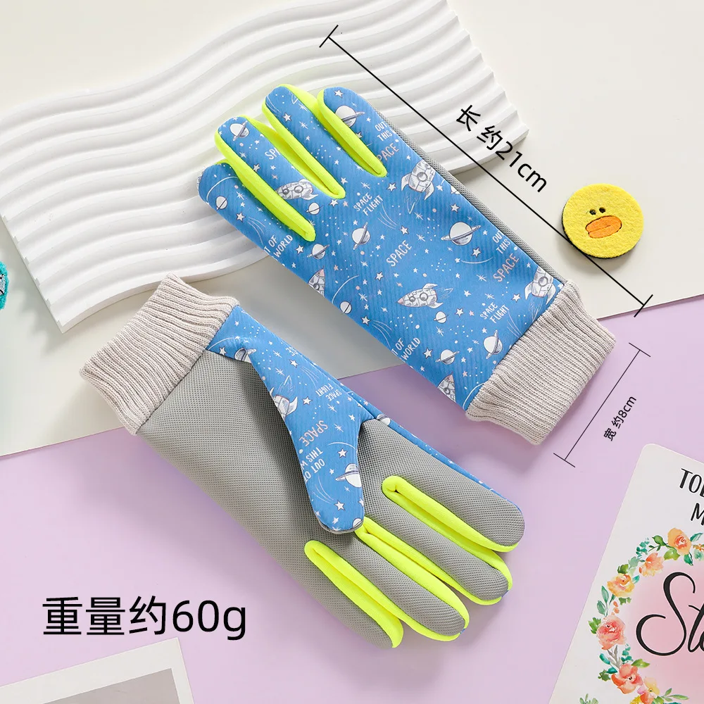قفازات أطفال مع عزل قطيفة للاستخدام الخارجي في الشتاء وقفازات سميكة مضادة للبرد للعب مع الثلج في الشتاء