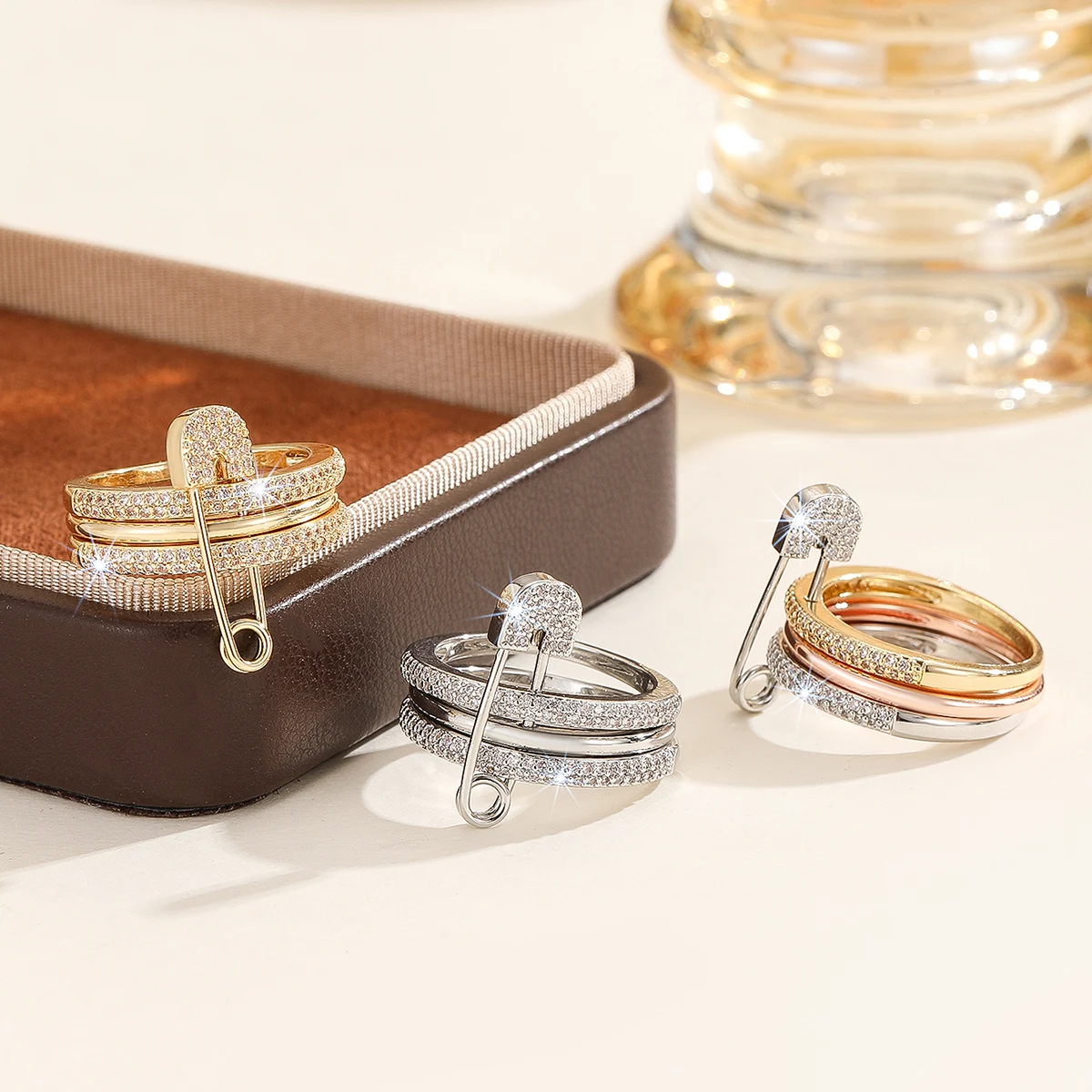 A Three-Ring Paper Clip Style Ring, Made Of Copper And Inlaid With Zircon, Simple And Stylish, Suitable For Fashionable women