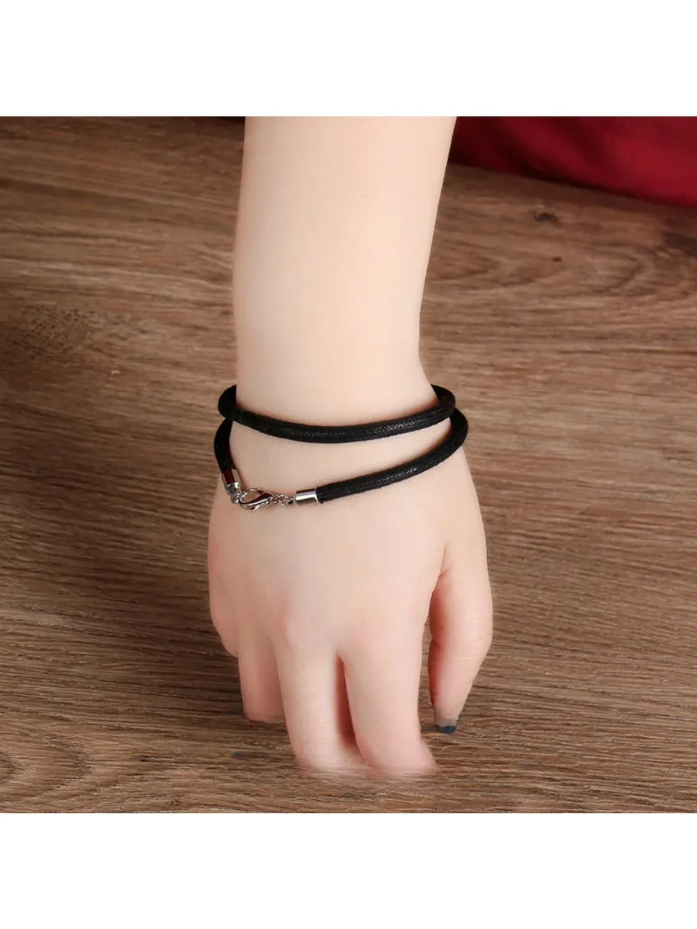 Tenyo Bracelet Hallucinatoire Bracelet corde noeud transfert tours de magie gros plan Interaction magique illusion de magicien professionnel