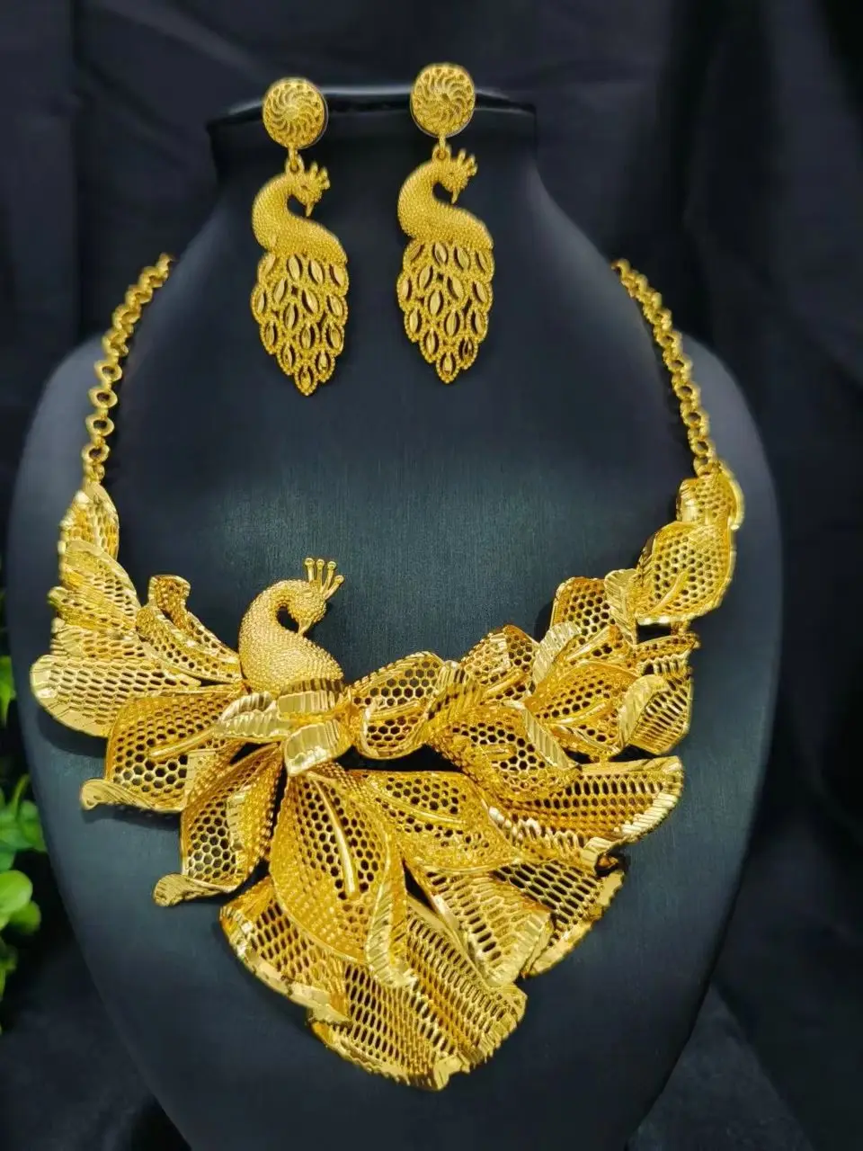 New Dubai Fashion 24K Gold Plated Necklace Earrings Exquisite Engagement Party Jewelry Set for Lover 666 view 5