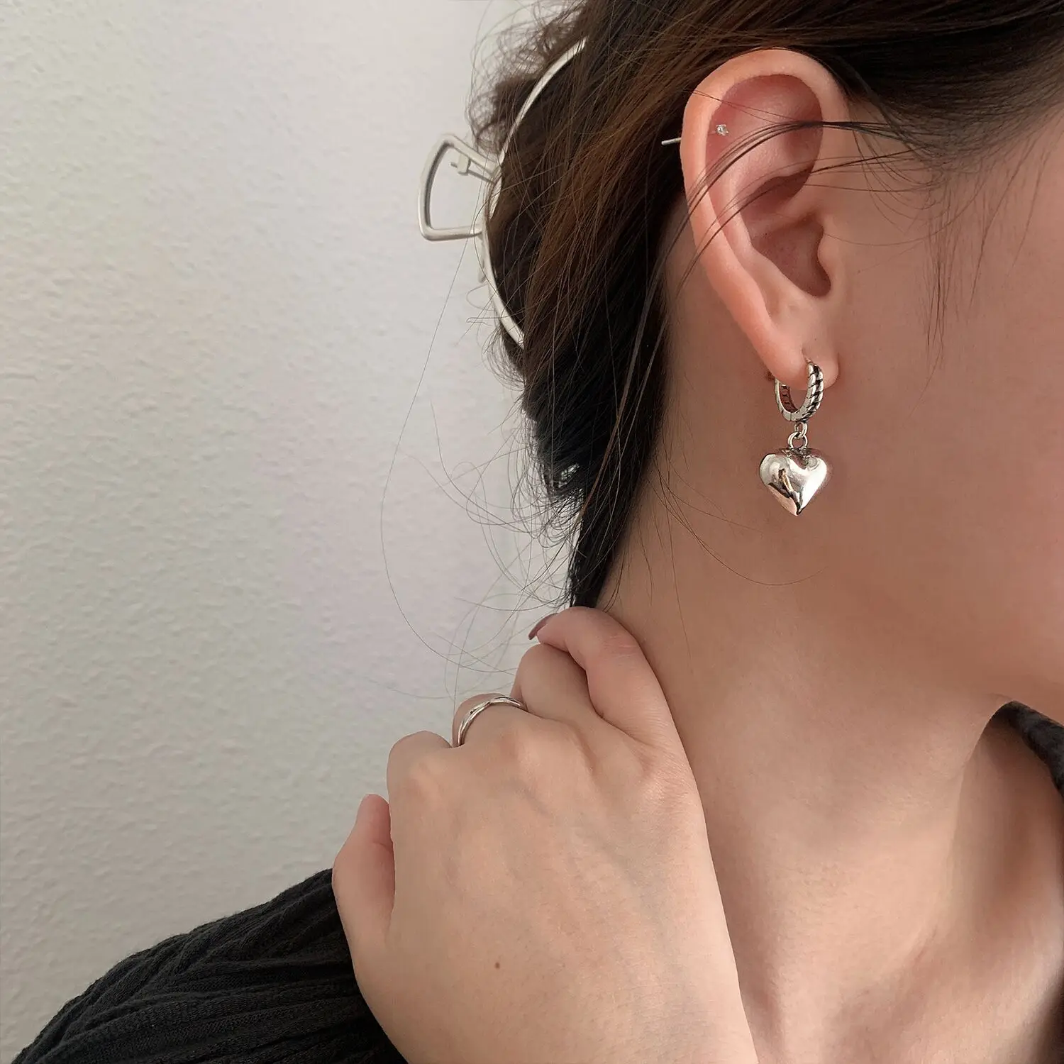 Pendientes de aguja de plata 925 para mujer, aretes de tuerca con borlas, accesorios Vintage, joyería asimétrica de fiesta con corazón de amor de
