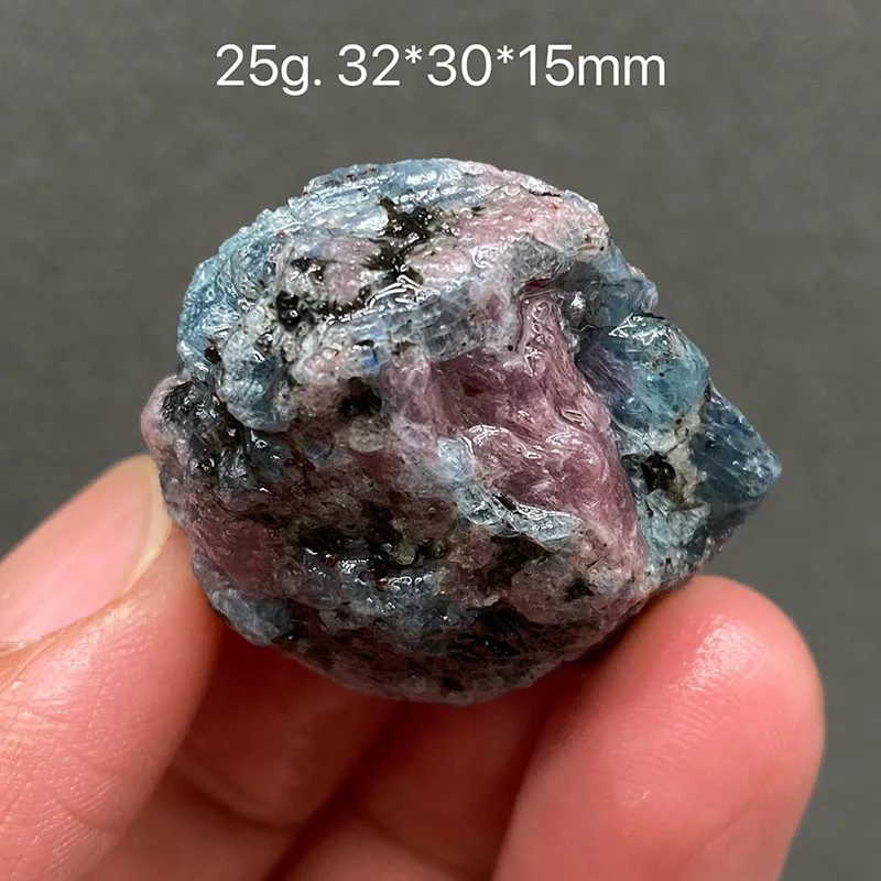 100% Natural sapphire and ruby ​​naturally occurring mineral specimens, accessories jewelry beads