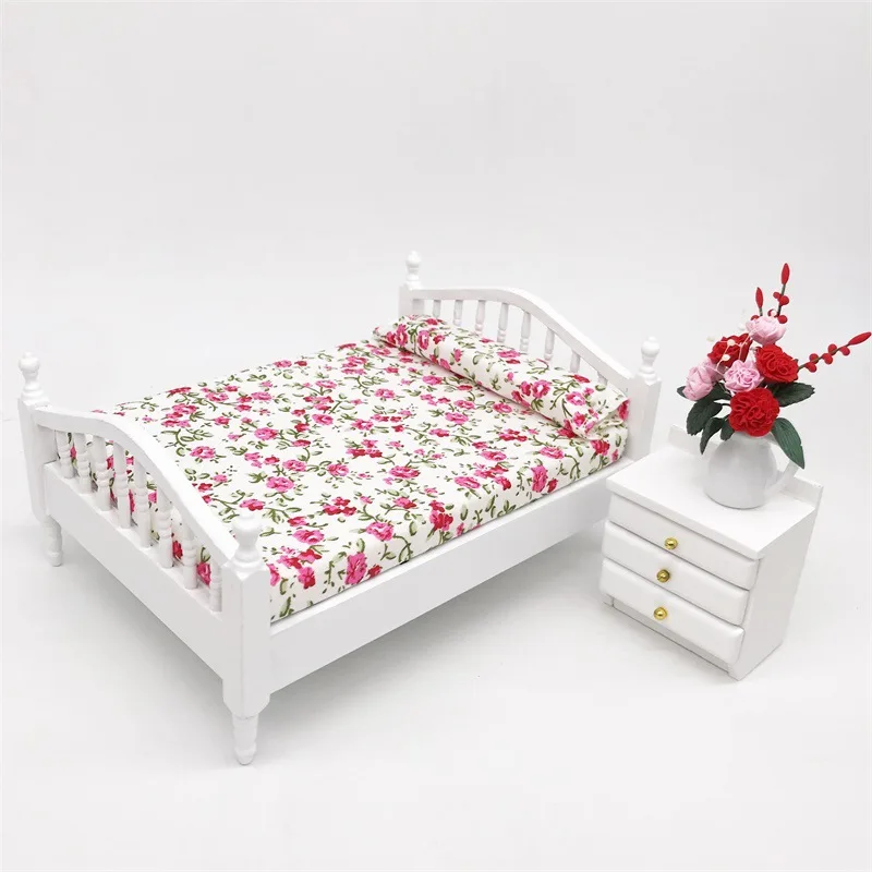 1:12 Mobili in miniatura Casa delle bambole Cluster di fiori freschi Camera da letto Set letto Puntelli fotografati Accessori per casa delle bambole Casa da gioco Giocattolo