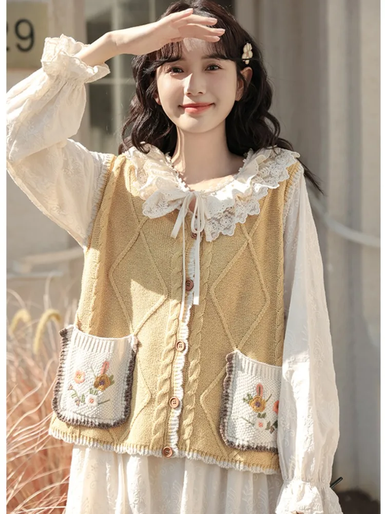 

Sweet Knitted Embroidered Versatile Sweater Vest Winter Outerwear New 2025 Knitted Vest oulder Top Floral Pattern Straight Cut