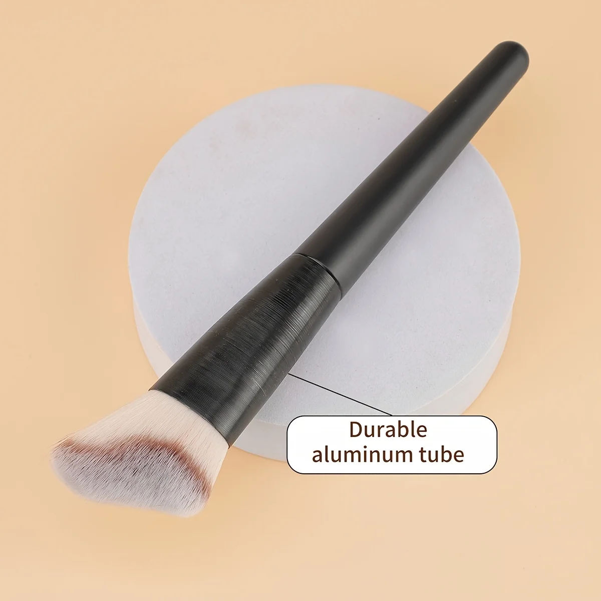 1 Makeup Brush Set, Including an Angled, Round-Tip, and Flat-Tip Foundation Brush, with Soft Bristles, Comes with a Case