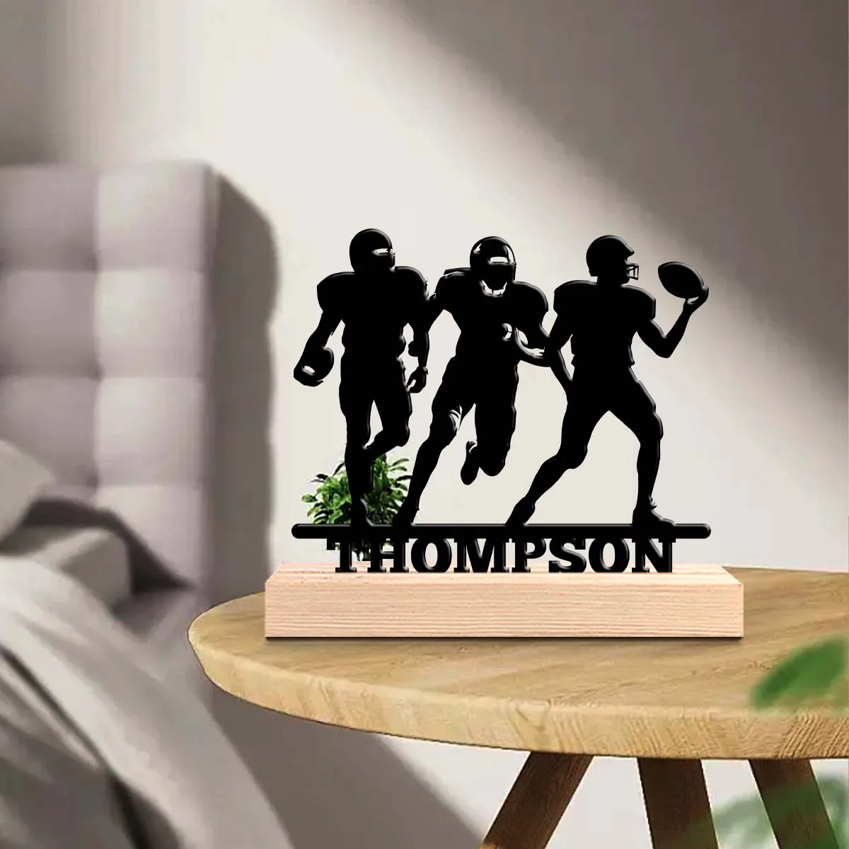 1pc Customized Minimalist Metal Ornaments Custom Content With Wooden Base Decorative Gifts, Metal Statue Ornaments