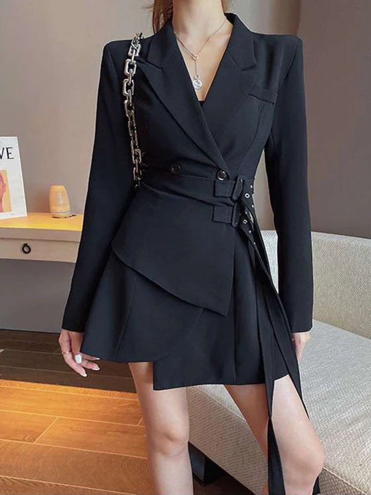 TWOTWINSTYLE Asymmetrical Slim Blazer For Women Notched Collar Long Sleeve Solid Blazers Female Spring Clothing Style New 2022