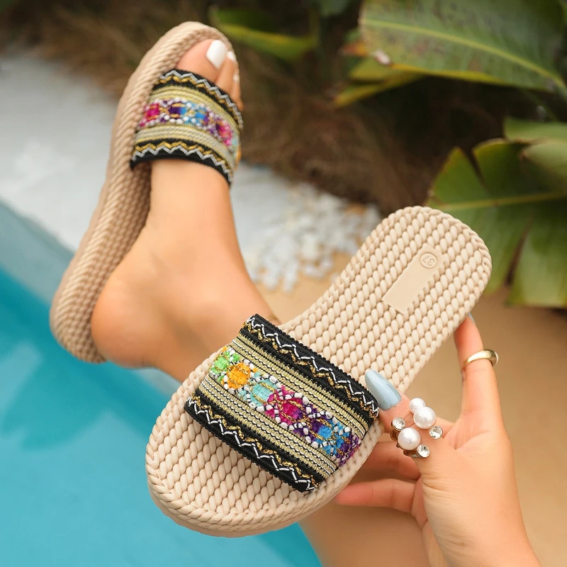2026 New Fashionable Color Sandals Outdoor Casual Comfortable Women's Simple Flat Shoes view 3