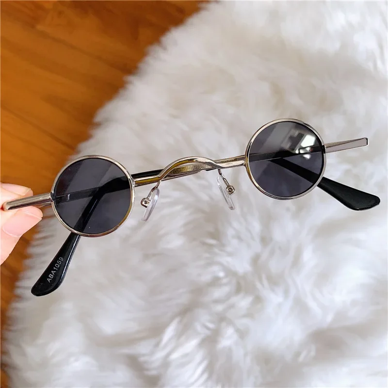 New Wedding Party Colorful Super Small Frame Round Retro Sunglasses for Men and Women Mini Round Frame Glasses Hip Hop Shades