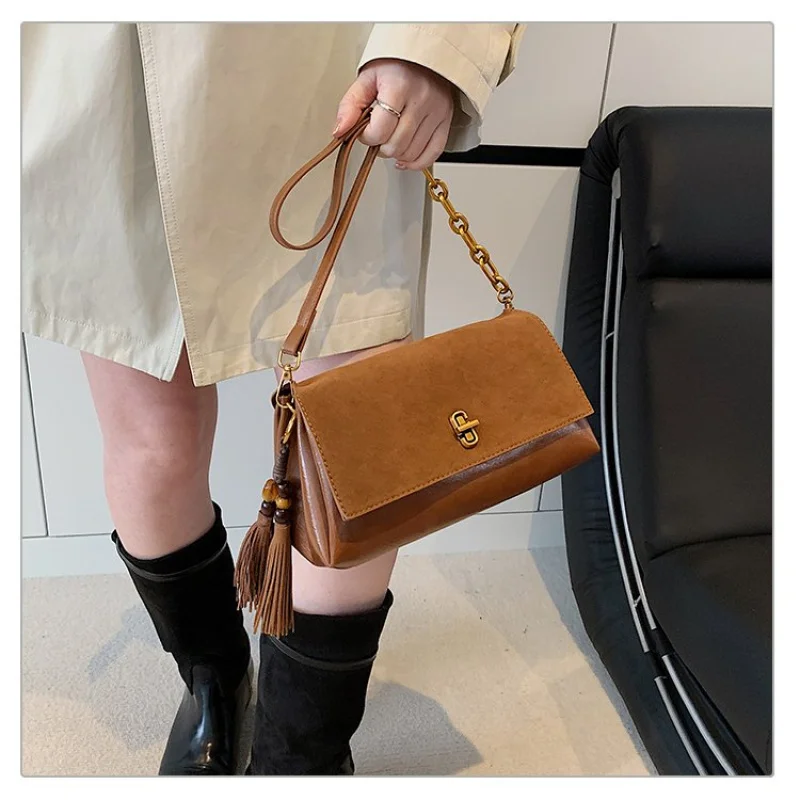 

Chic Women's Tote Bag Crafted From Sheepskin Leather Featuring Casual Scotland Vintage Lightweight Soft Daily Look