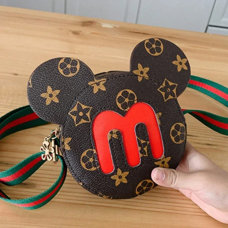 

MINISO Children's Crossbody Coin Purse Fashion Princess Wide Shoulder Strap Small Round Bag Printing Small Shoulder Bag