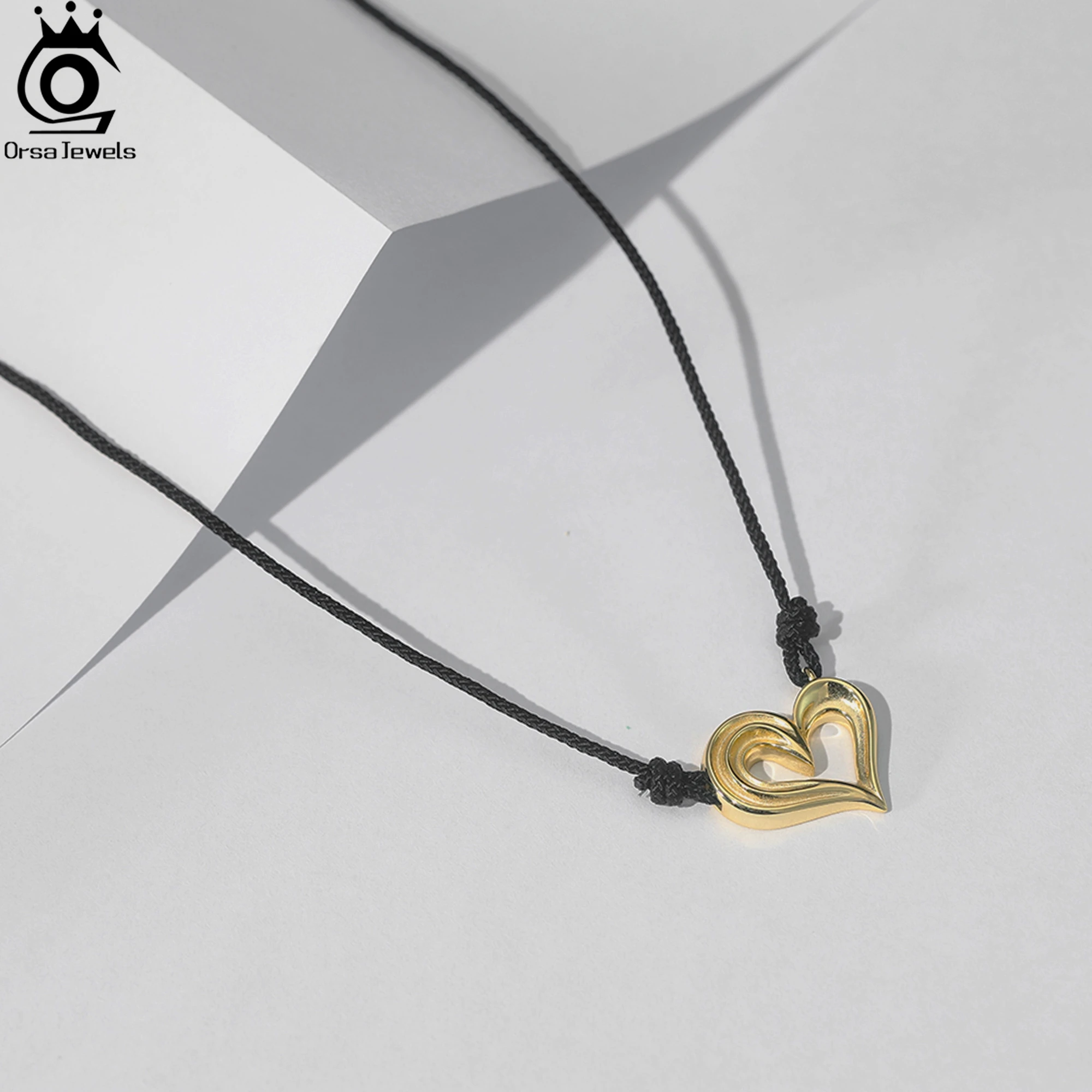 

ORSA JEWELS Шикарное ожерелье с подвеской из стерлингового серебра 925 пробы с дизайном в виде сердца Романтический и вневременной ювелирный подарок для нее повседневной носки GAN06
