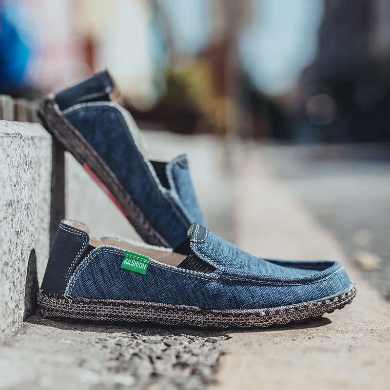 New Men Canvas Shoes Fashion Men Casual Shoes Comfortable Breathable Men Loafers Outdoor Slip On Shoes For Male Chaussure Homme