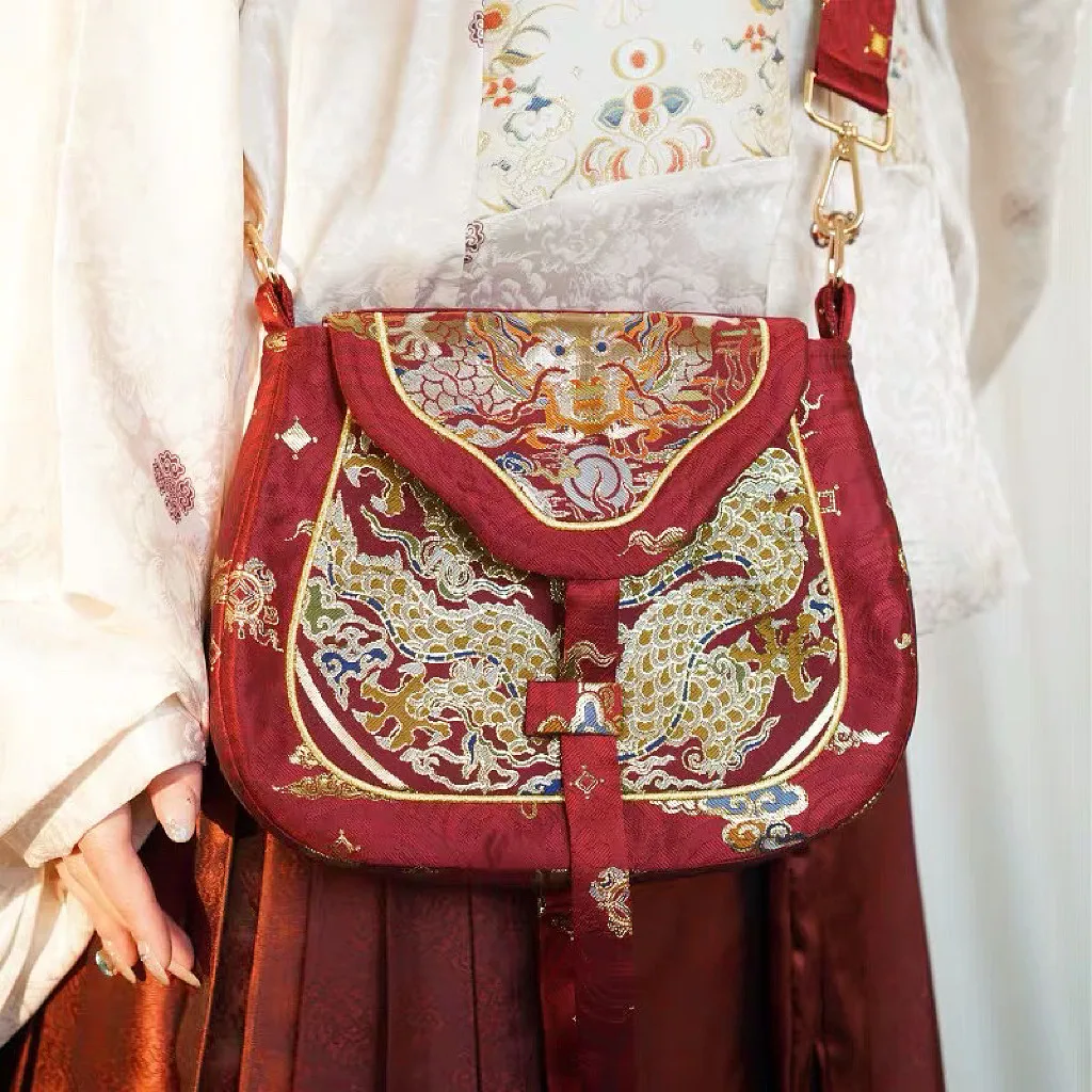 sac-bandouliere-elegant-pour-femme-motif-dragon-et-nuages-porte-bonheur-brodes-or-style-hanfu-chinois-exquis-couleur-rouge