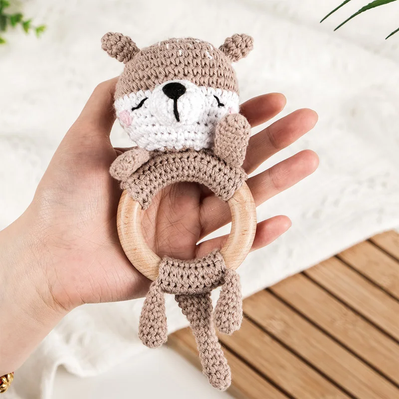 1Pc Baby Rattle Wooden Teether Music Ring Crochet Animal Otter Music Rattles Soother Bracelet Toddler Toys Baby Teething Gifts