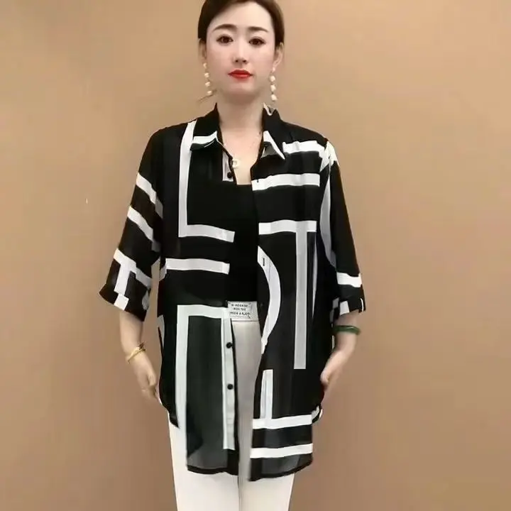 Wysokiej klasy koszula średniej długości dla kobiet w lecie Nowa moda w koreańskim stylu Szyfonowa koszula z rękawem 7/4 Top chroniący przed słońcem